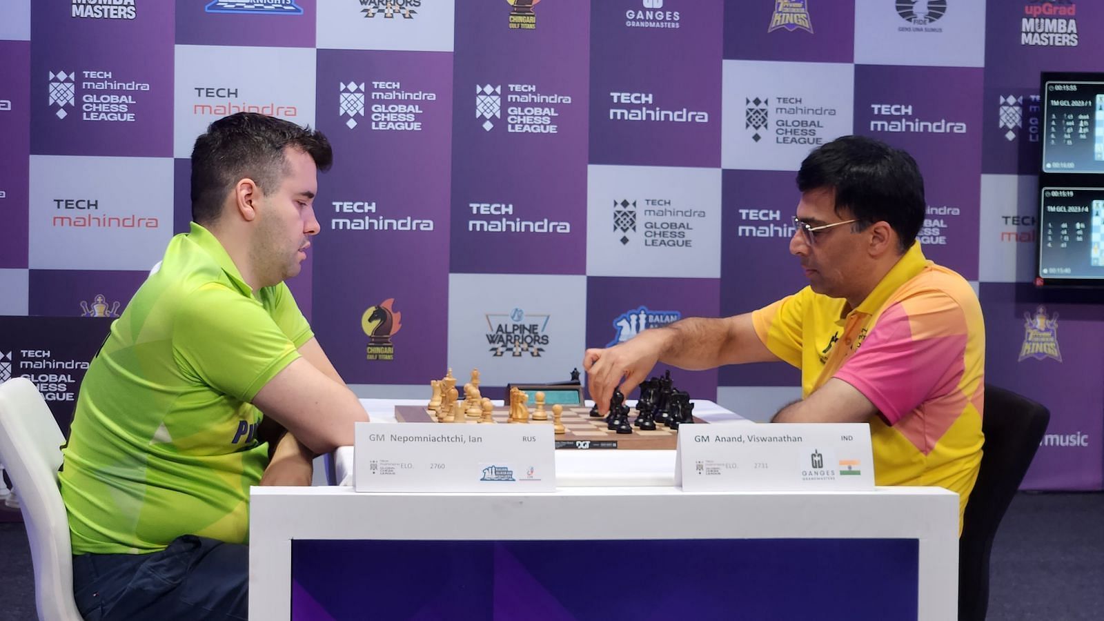 Viswanathan Anand, representing the Ganges Grandmasters, facing off against Ian Nepomniachtchi. (Image Courtesy:Twitter- GCLlive)