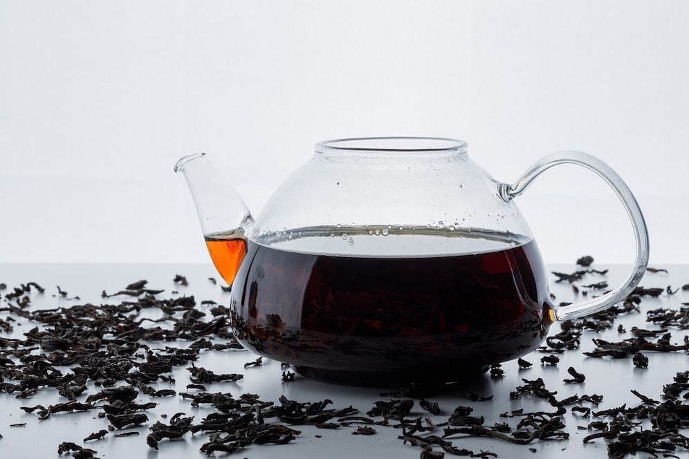 Brewing time can affect caffiene levels. (Image via Freepik/8photo)