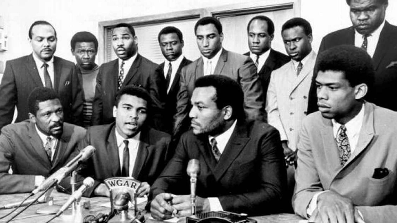 Jim Brown with Ali and others at the summit in 1967. Credit: Tony Tomsic/Getty Images