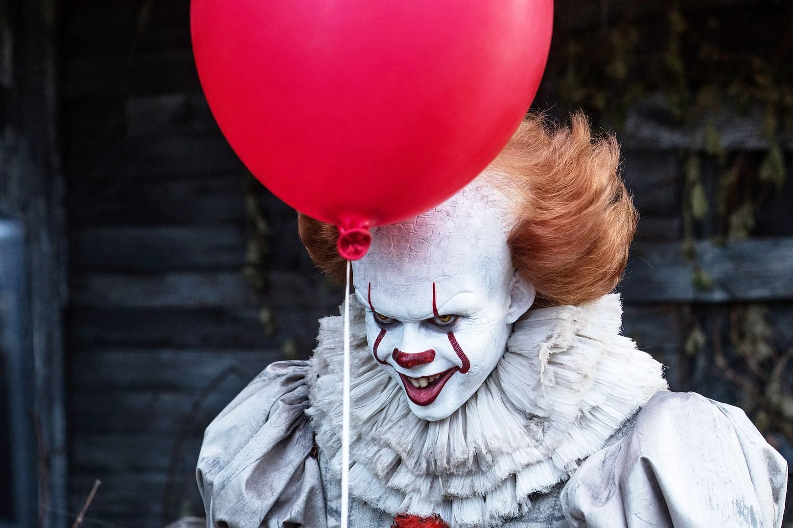 Pennywise in IT 2017 (Image via Warner Bros)