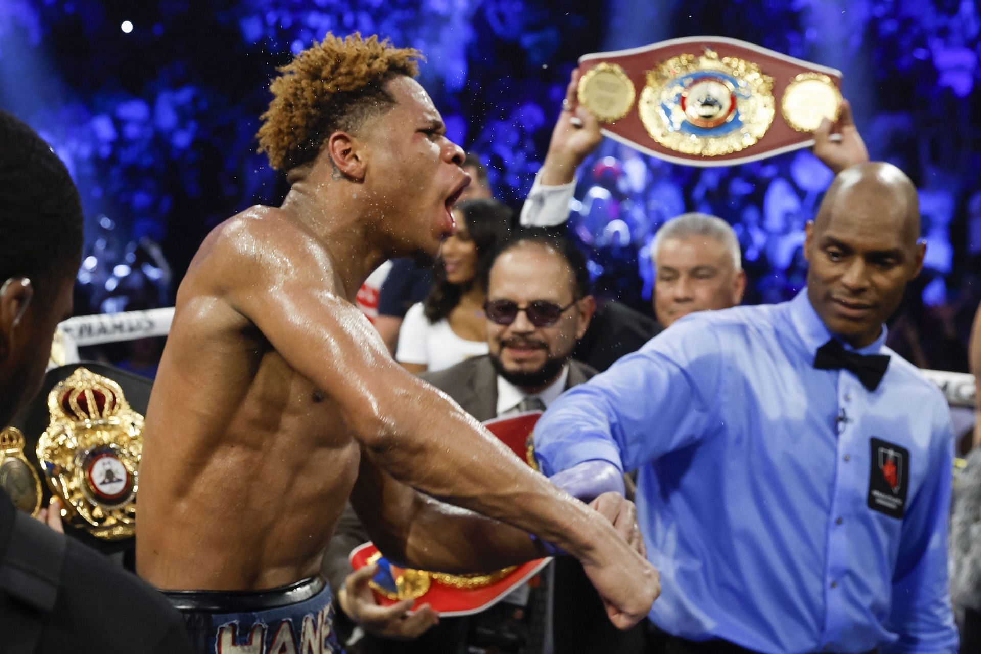 Devin Haney v Vasyl Lomachenko