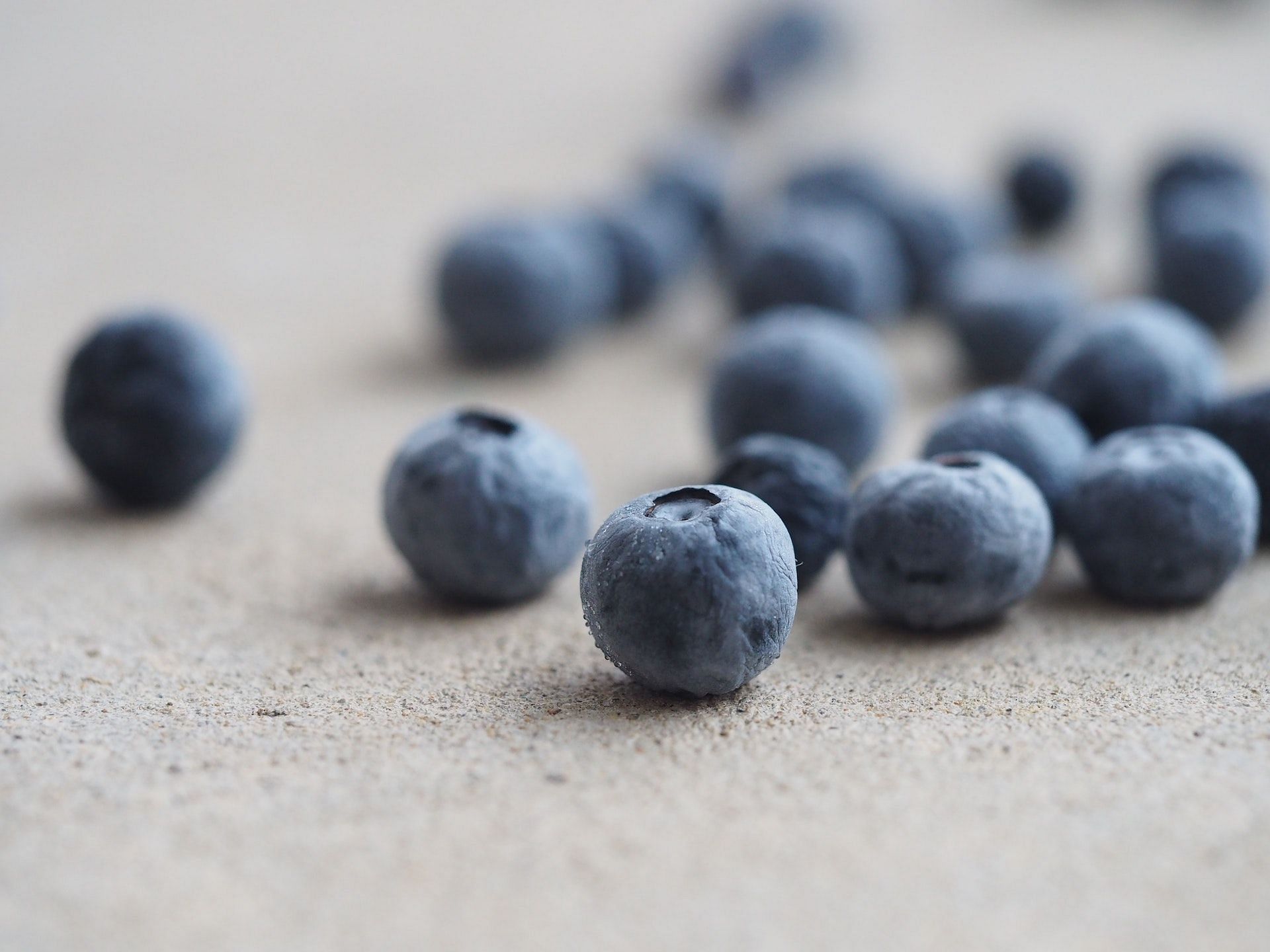 Blueberries promote heart health. (Photo via Pexels/Jess Bailey Designs)