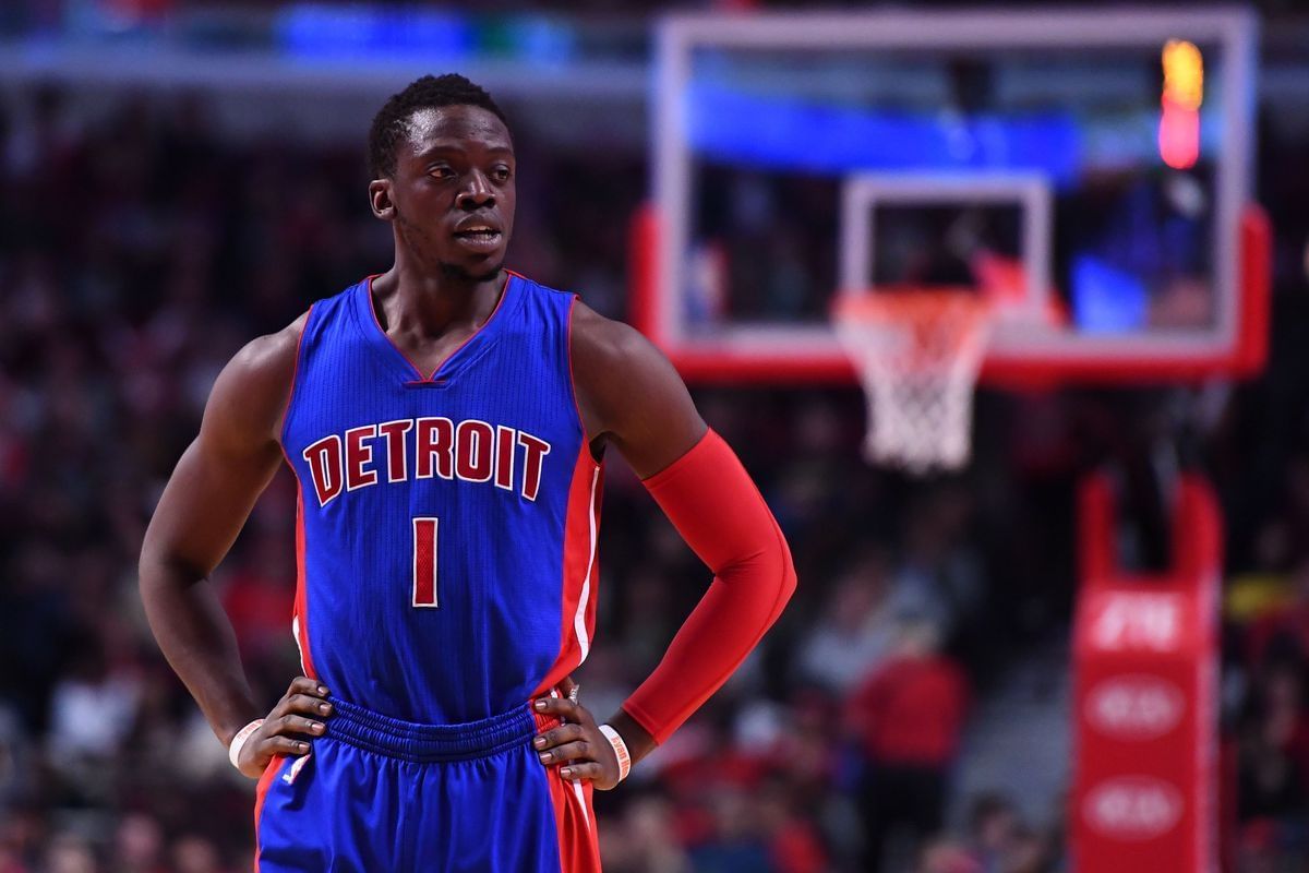 Why is Reggie Jackson wearing glasses? Finding out more about the