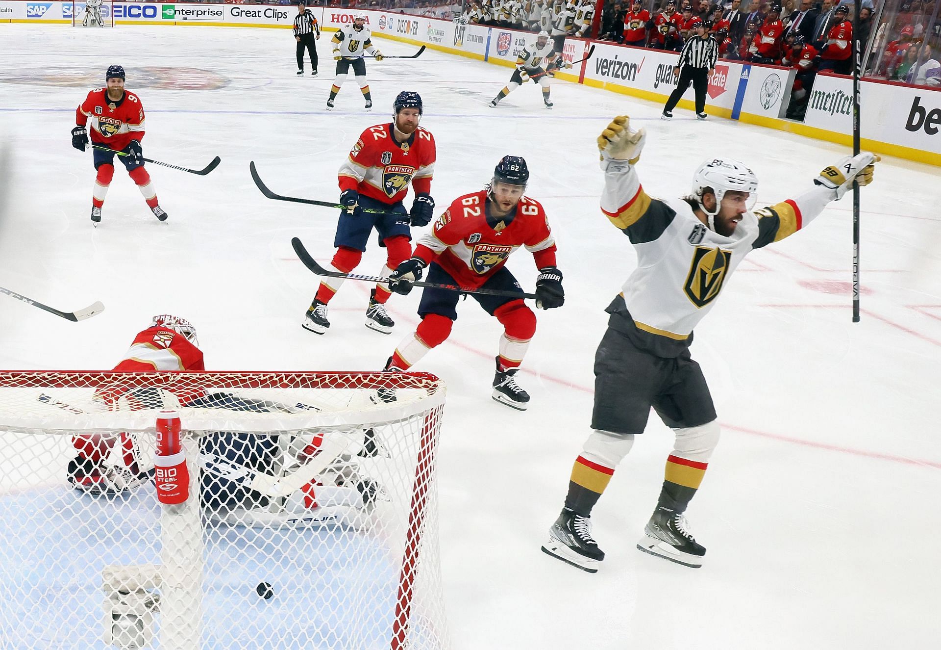 Golden Knights-Panthers score, takeaways: Vegas routs Florida in Game 5 to  win its first Stanley Cup 