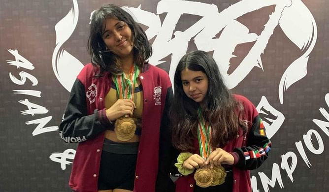 Teenagers Kasha and Noa make history; set a new junior record in the World Powerlifting Championship