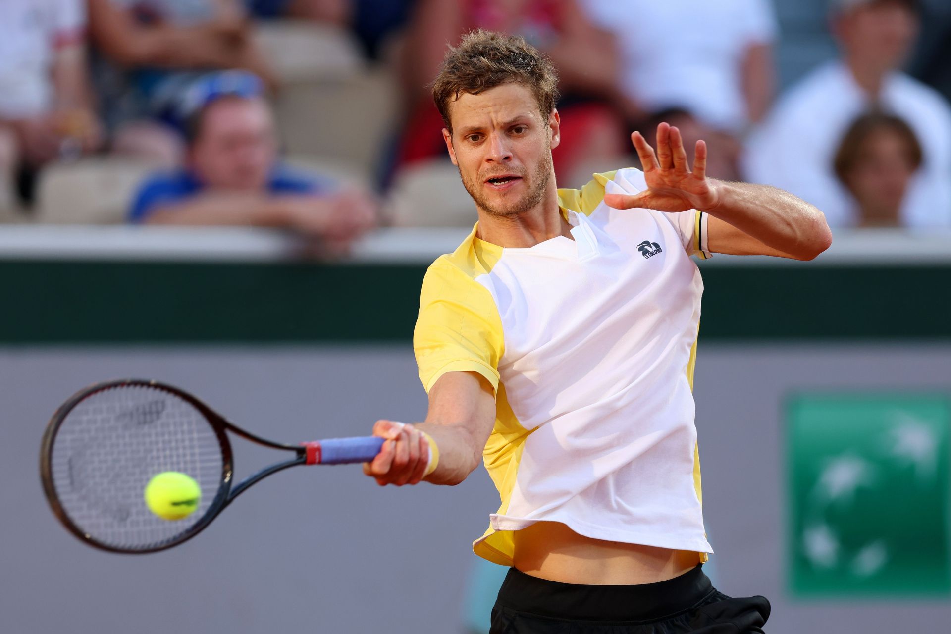 Yannick Hanfmann in action at French Open