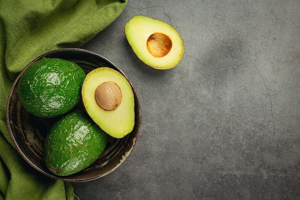 Health benefits of avocado seed  (Image via freepik/jcomp)