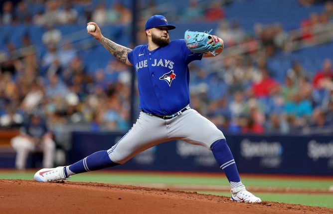 MLB Analyst believes the Toronto Blue Jays should explore all options to help struggling star Alek Manoah: "They need to do something dramatic"