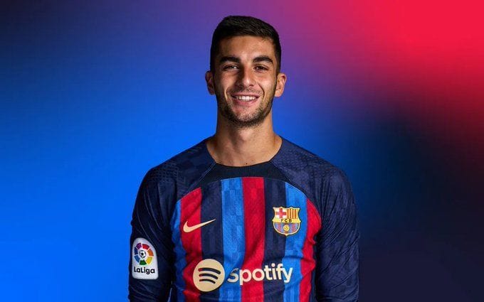 Ilia Topuria nationality: Is Ilia Topuria Spanish? Why is Sergio Ramos ...