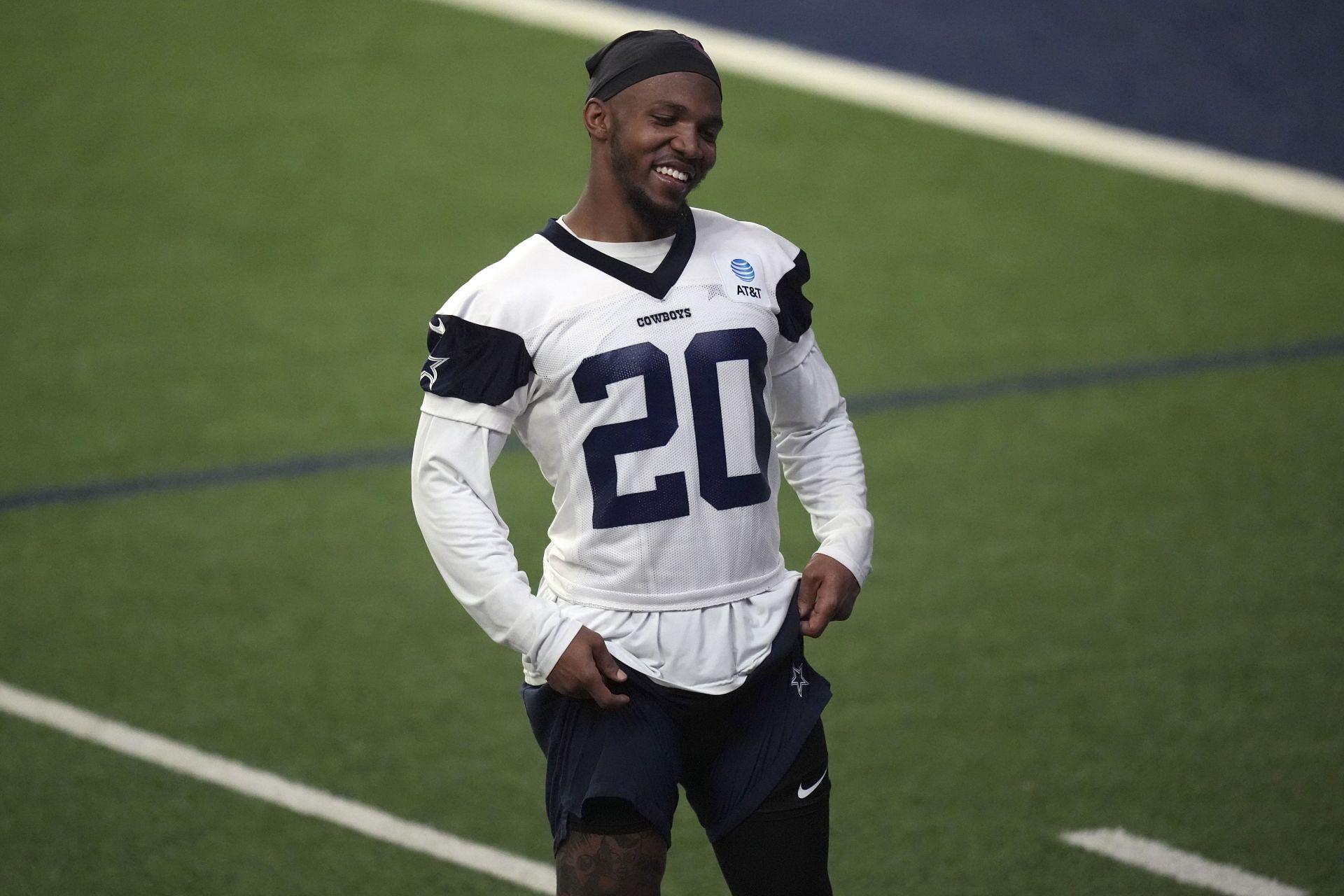 Giants' Saquon Barkley praises Cowboys' Tony Pollard: One of my favorite  backs right now