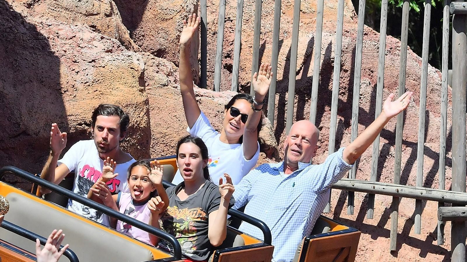 Bruce Willis enjoying Disneyland with his family (Image Via Mega)