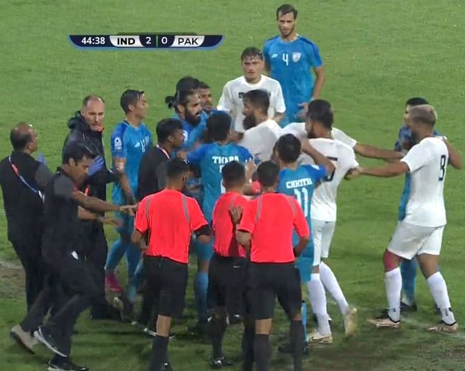 WATCH: India and Pakistan players engage in a skirmish, Igor Stimac sent off