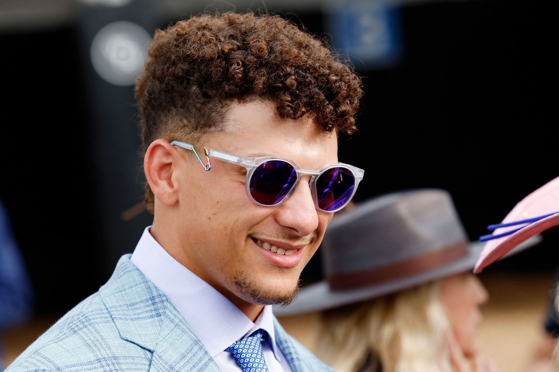 Is Patrick Mahomes a bad role model for kids? fans attack him for drinking  beer