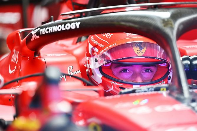 “Jacques Villeneuve got the attention he wanted”: Ex-F1 champion faces the wrath of fans amidst Charles Leclerc’s helmet-tribute to Gilles