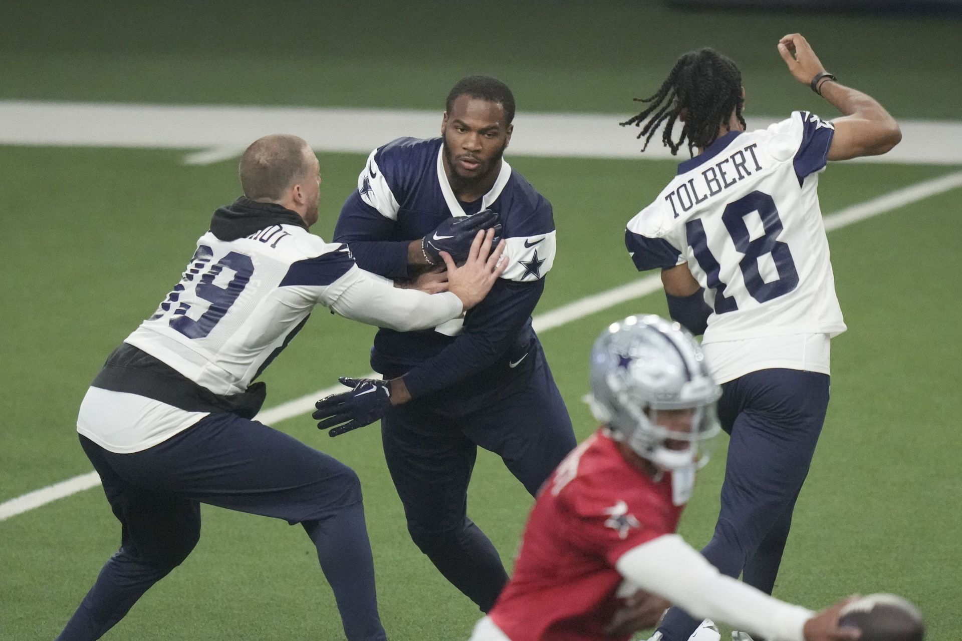 Micah Parsons shows up at Dallas Cowboys OTAs ready for a new challenge,  going from 'great to elite' 