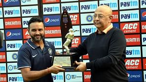 Which team won the Deodhar Trophy the last time it was played?