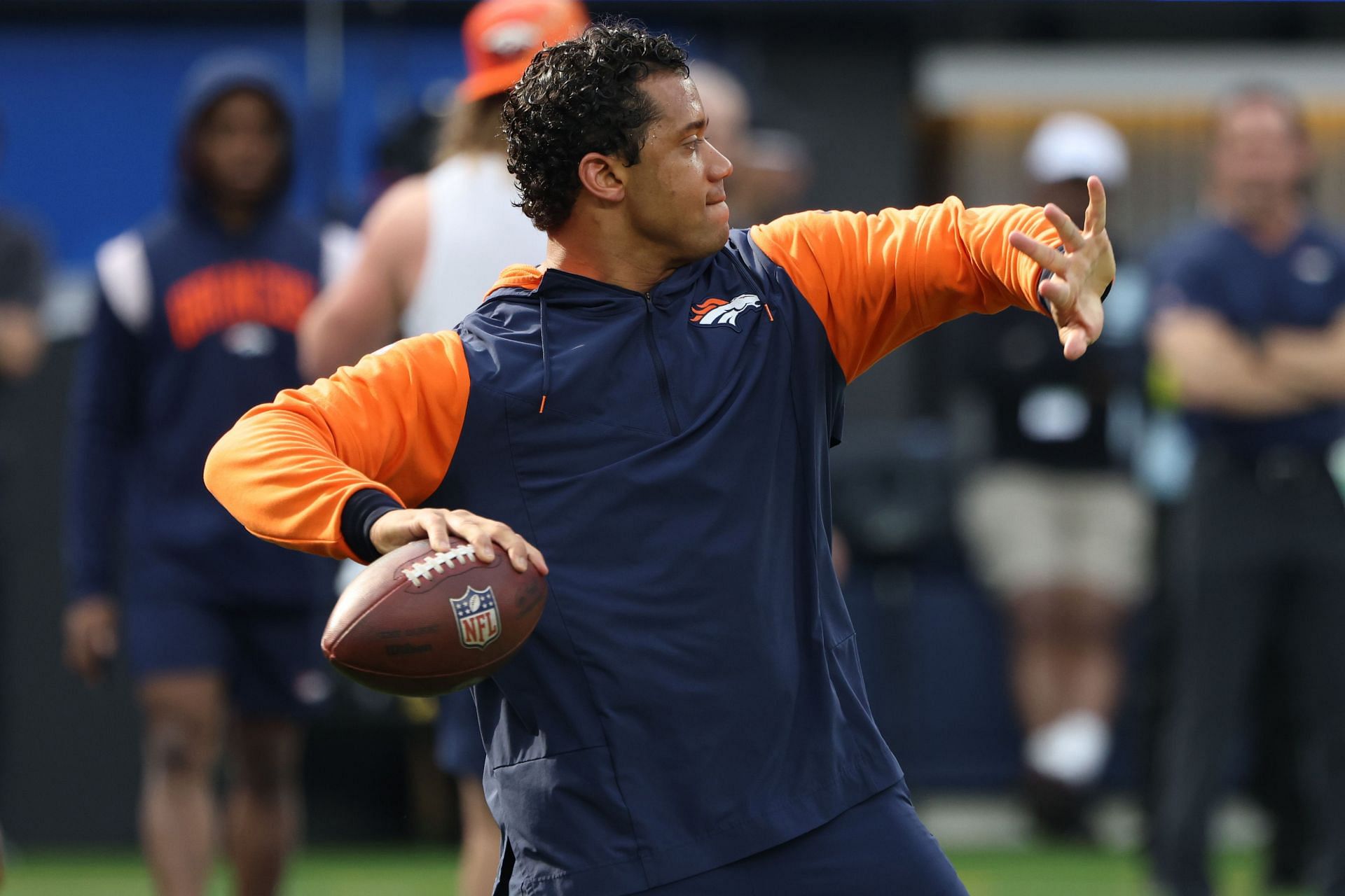 Broncos legend expects 'much better year' from Russell Wilson in Sean  Payton's first season