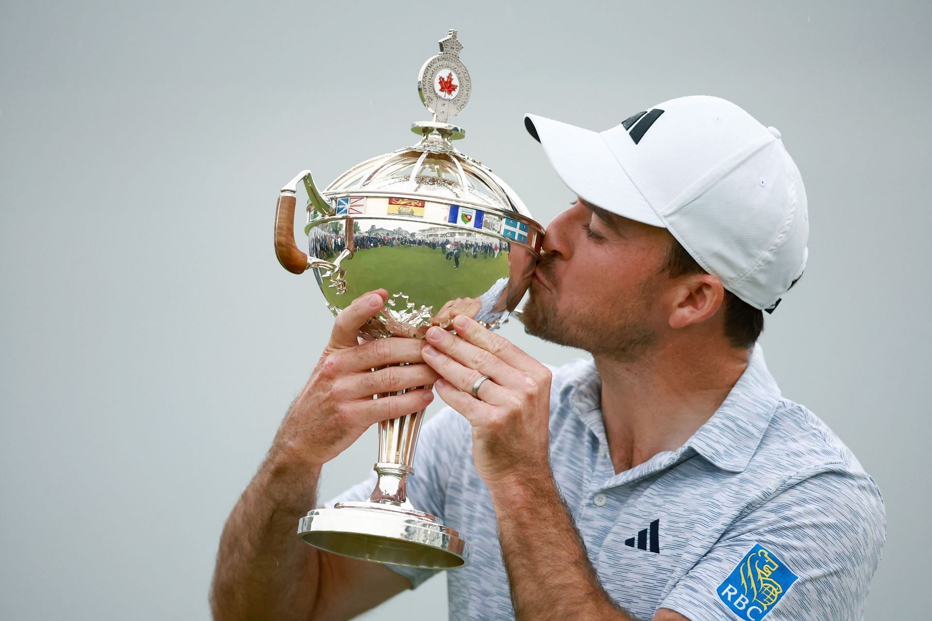 Abbotsford's Nick Taylor snakes 72-foot eagle putt to win RBC Canadian Open  - The Abbotsford News