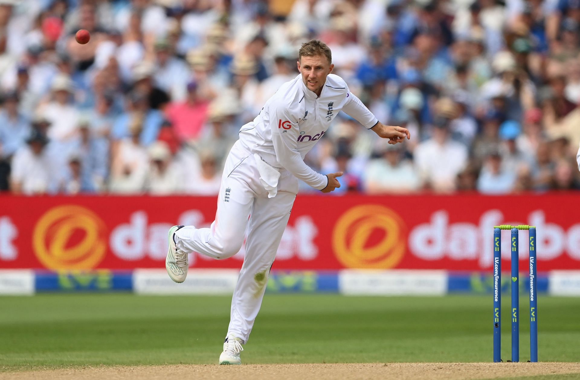 England v Australia - LV= Insurance Ashes 1st Test Match: Day 2