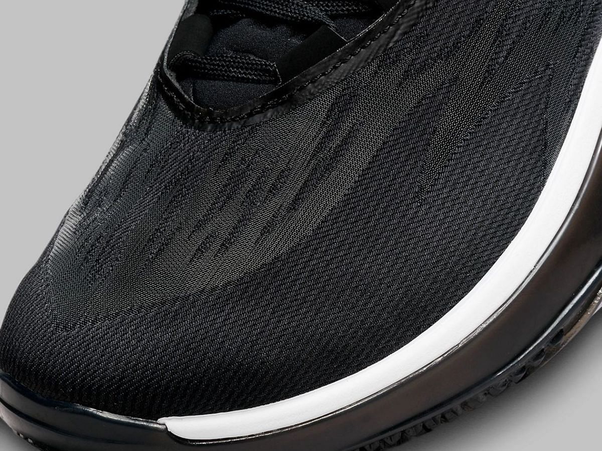 Take a closer look at the toe areas (Image via Nike)