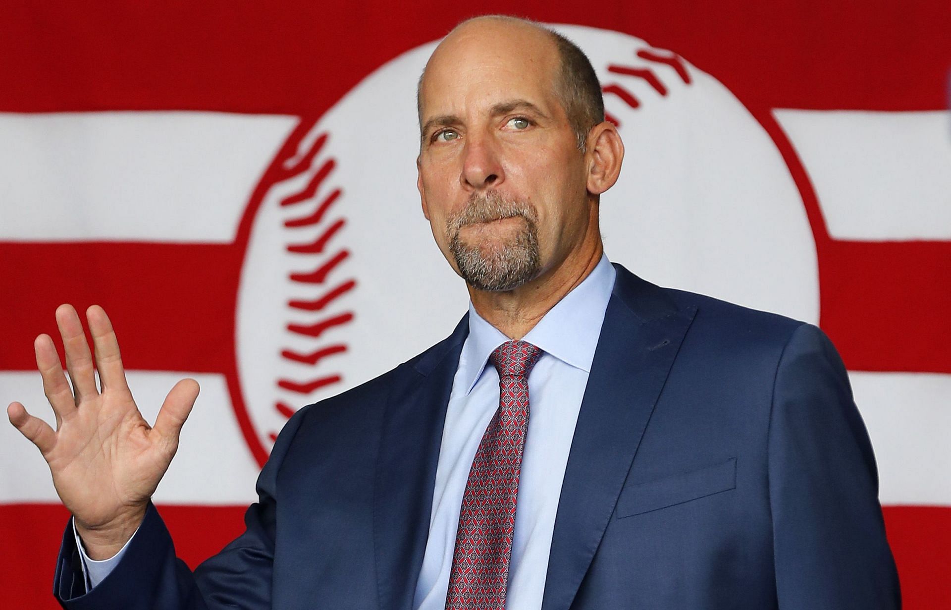Baseball columnist lays into MLB analyst John Smoltz's inane commentary:  He becomes uninvited and certainly unwelcome background noise