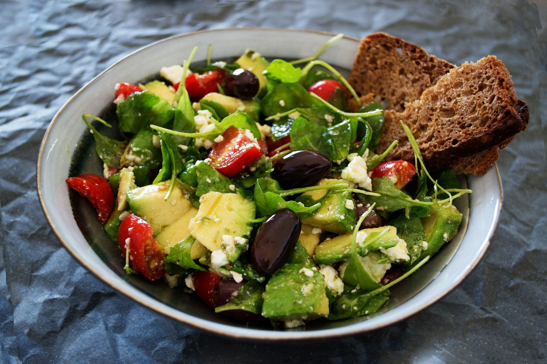Eat salads regularly (Image source/ Pexels)