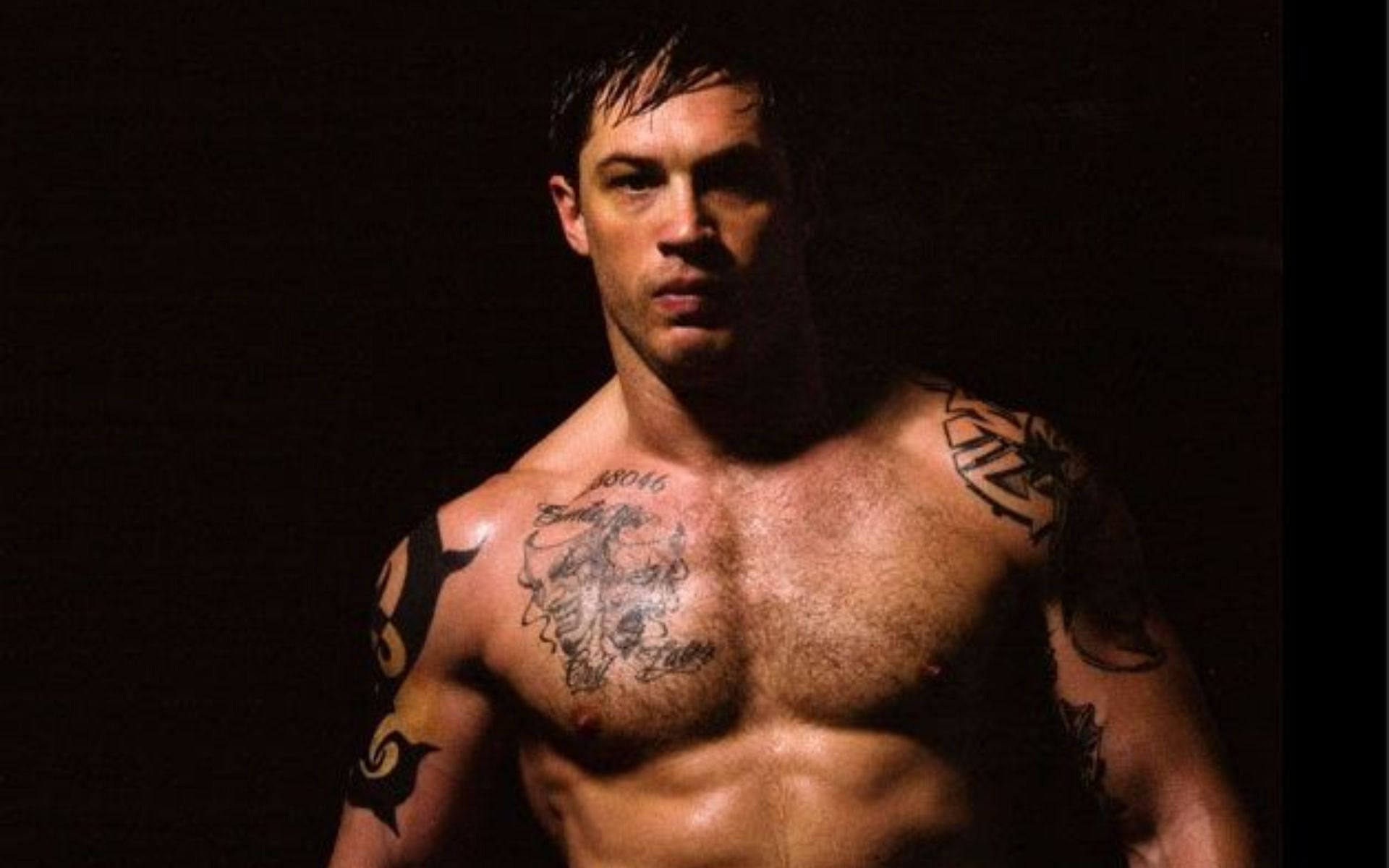 Actor Tom Hardy stunned viewers with his physique when he played an MMA fighter in Warrior [Image Credit: twitter.com/MensHealthUK]