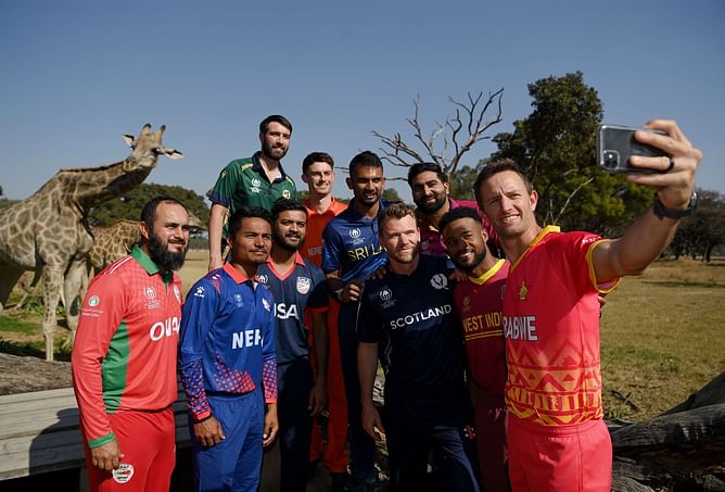 What is the points carry-over rule in Super Sixes of 2023 World Cup Qualifiers?