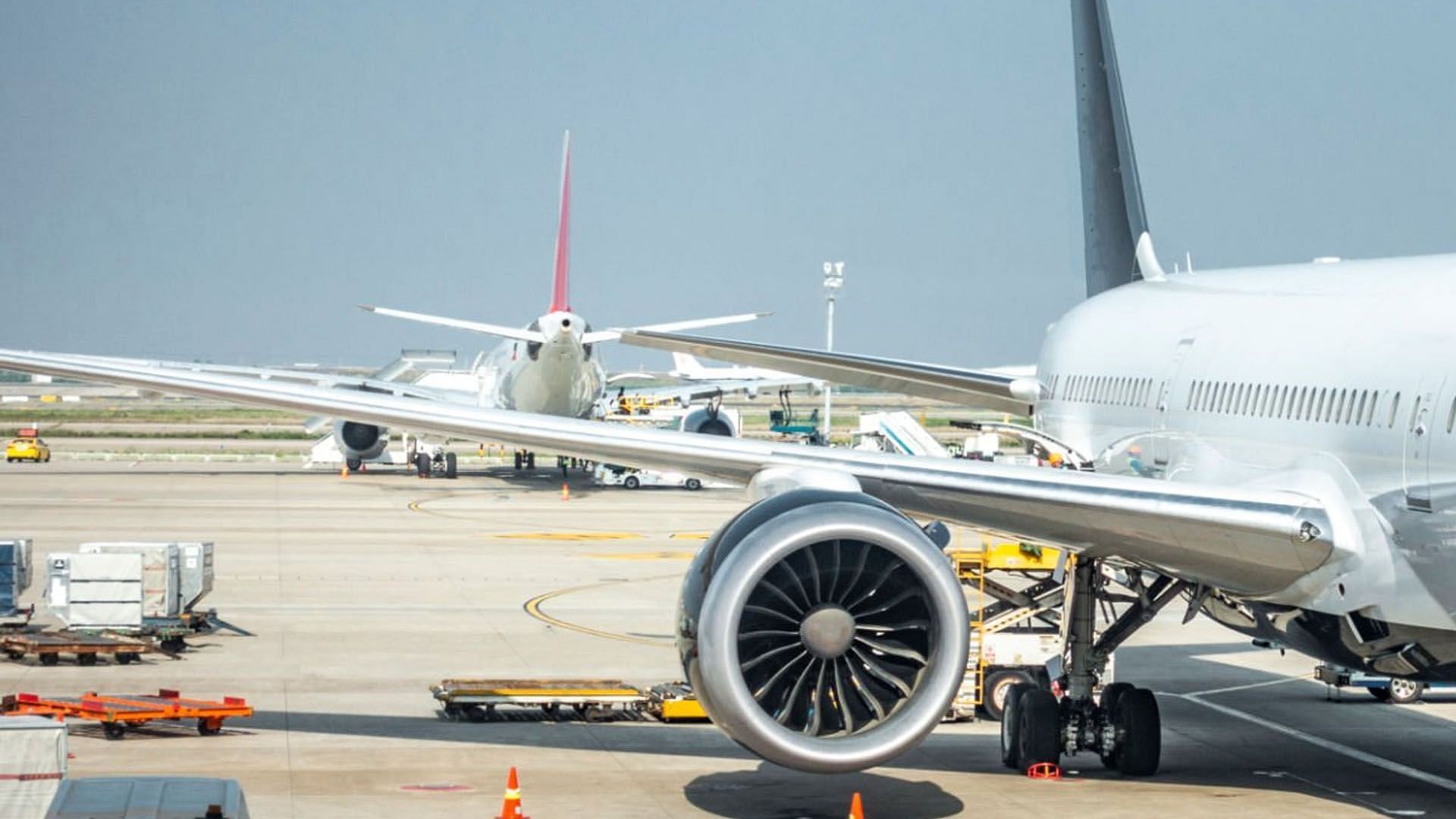 American Airlines subsidiary fined $15,000 by OSHA for employee death (image via Getty Images)