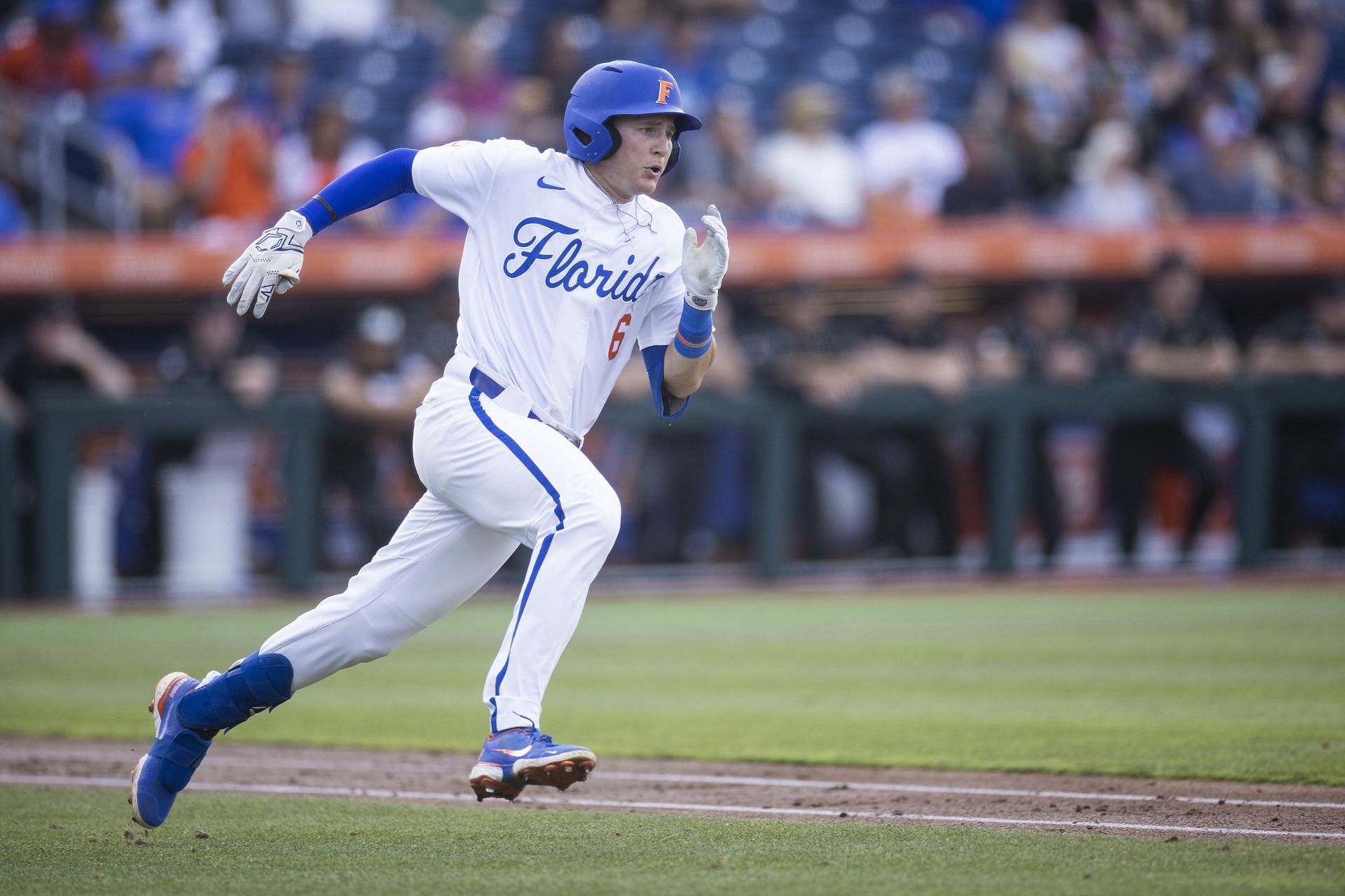 Florida advances to CWS semifinals