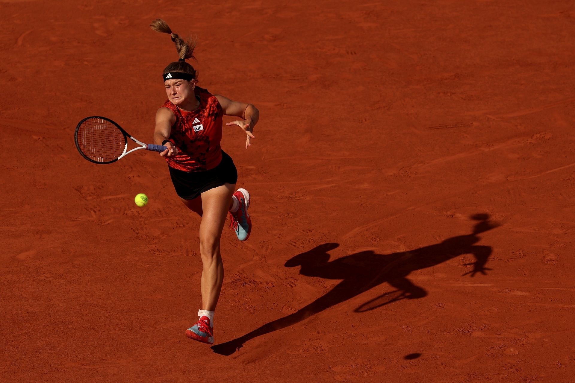 Karoline Muchova in action at the French Open