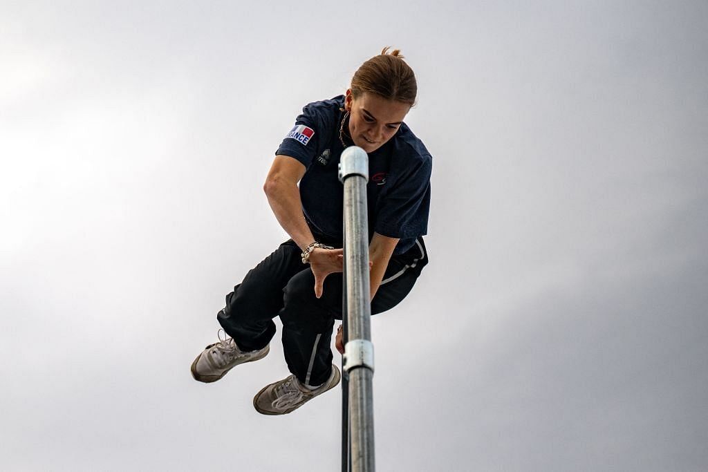 Lilou Ruel of France in the FIG Parkour World Championships in Tokyo (Image via Getty Images)