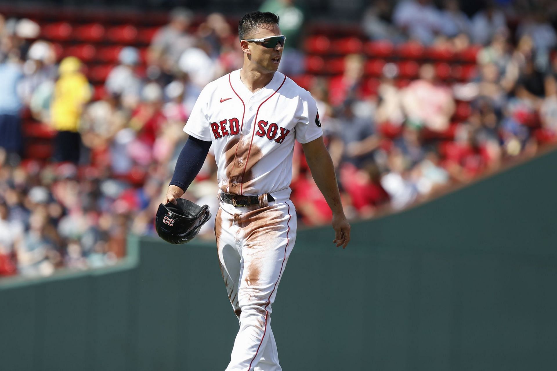 Red Sox sign outfielder Rob Refsnyder through 2024, with team option for  2025 - CBS Boston