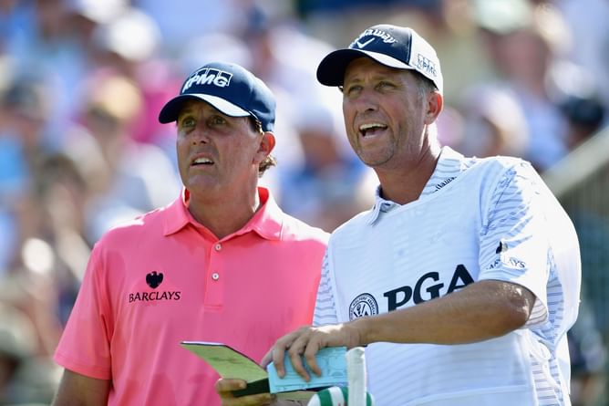 “1mil more than any other player” – Phil Mickelson claims he ‘overpaid’ his ex-caddie Jim ‘Bones’ Mackay, 14% on all his earnings