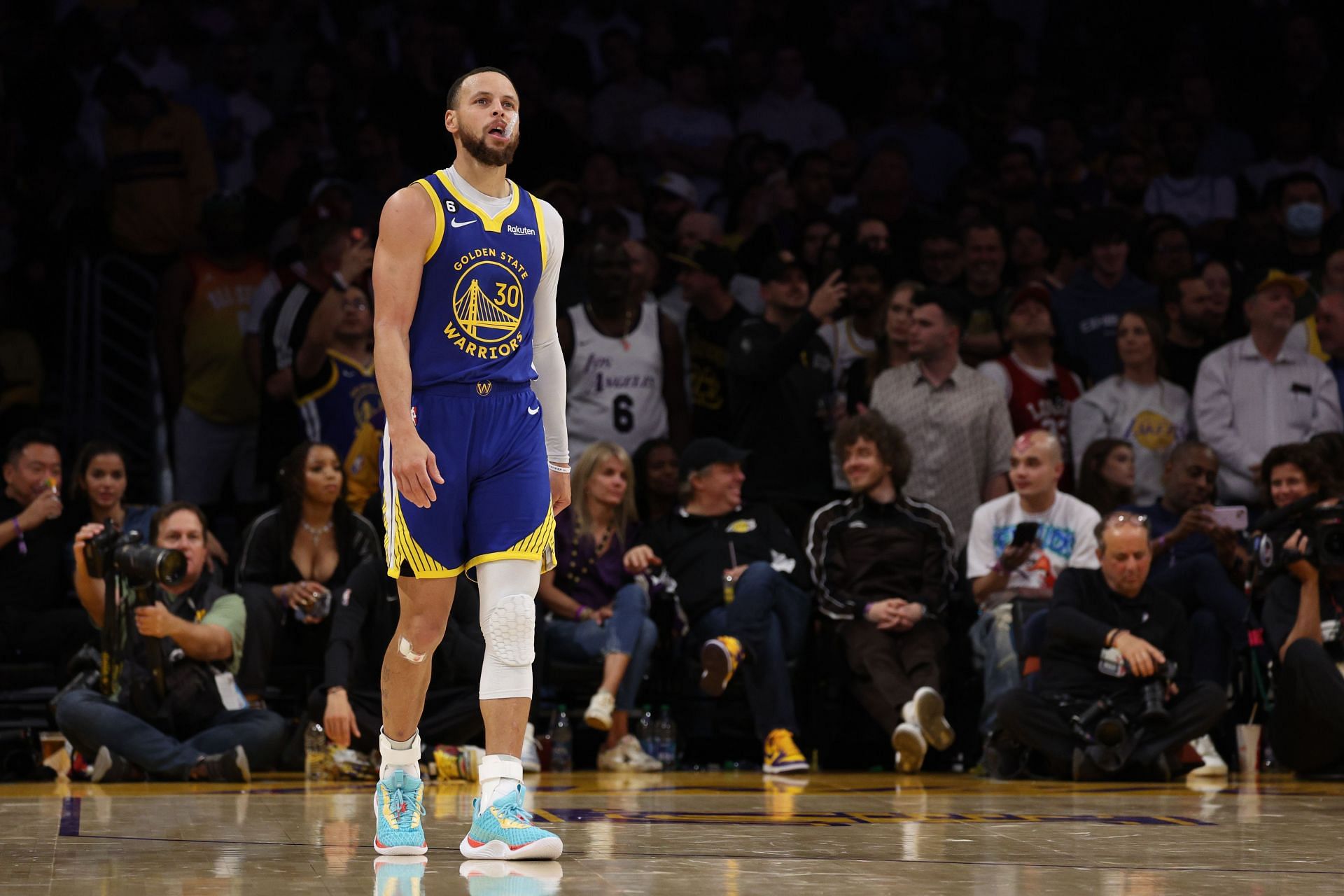Watch Stephen Curry: Underrated - Apple TV+ (TH)