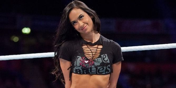 [Photo] Former WWE star AJ Lee with a stunning new look