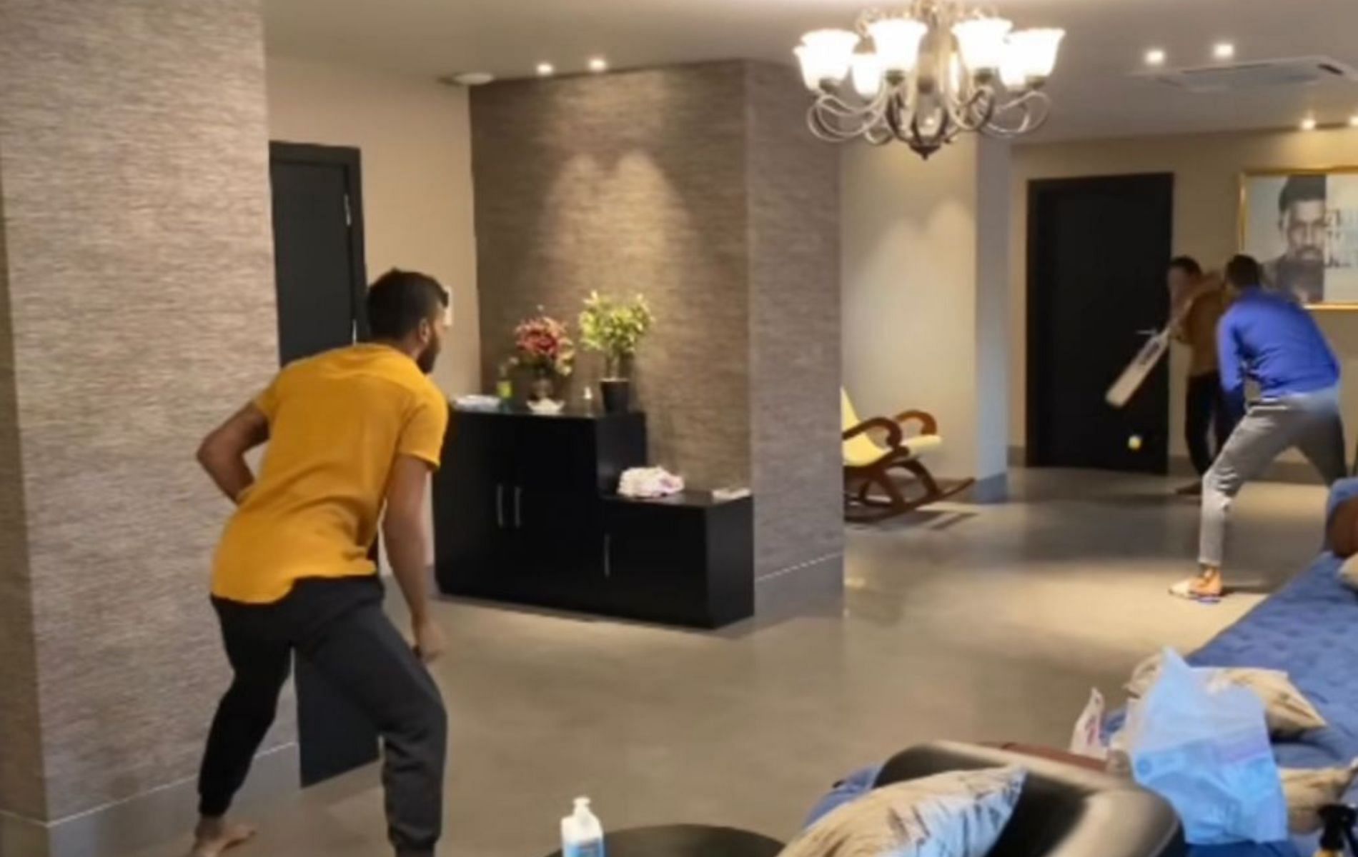 Pandya family enjoying a game of cricket at their home. (Pic: Instagram)
