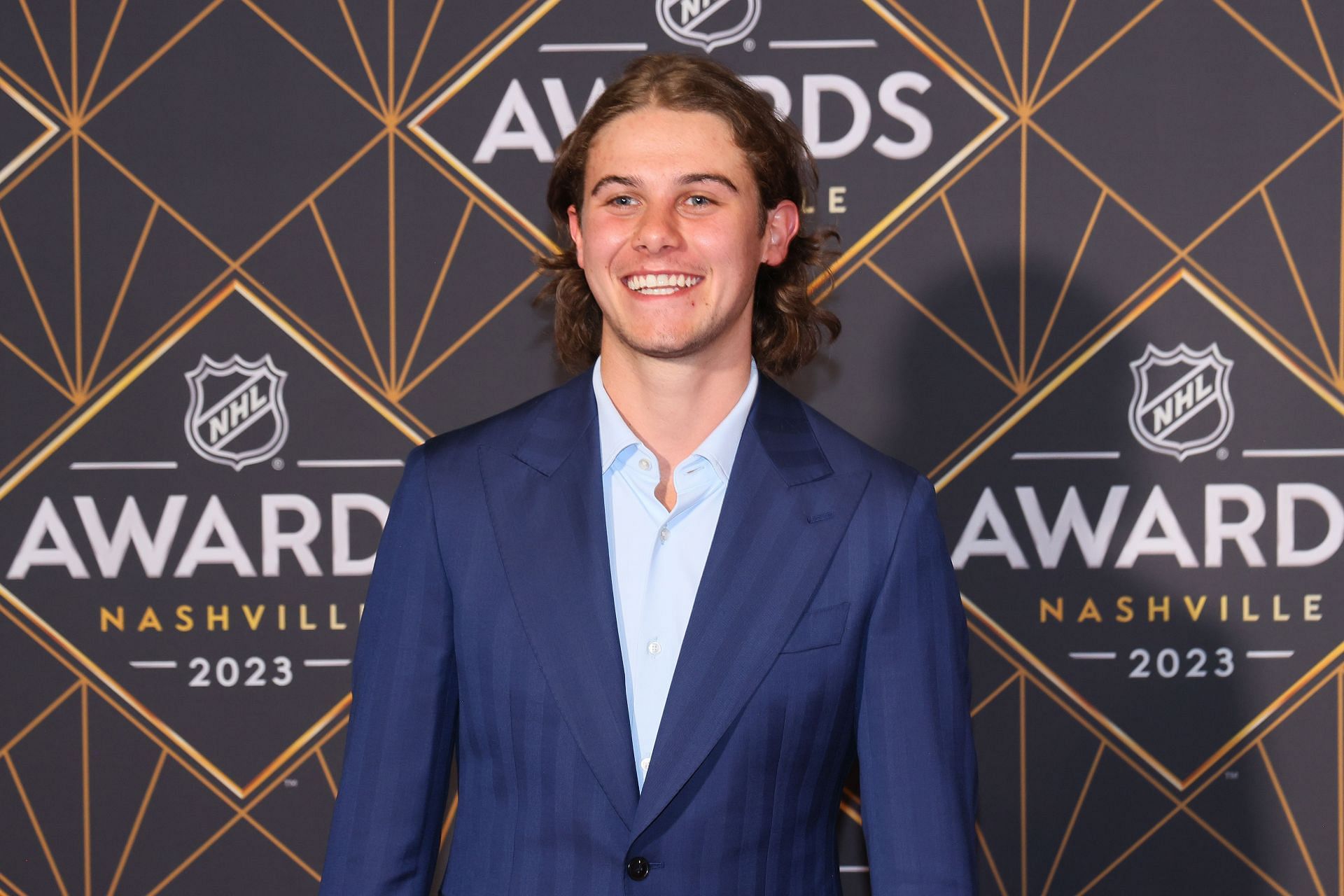 What happened to New Jersey Devils' Jack Hughes' tooth?