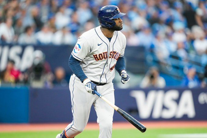 Yordan Alvarez injury: Astros designated hitter returns to Houston after  leaving Blue Jays game with right oblique discomfort - ABC13 Houston