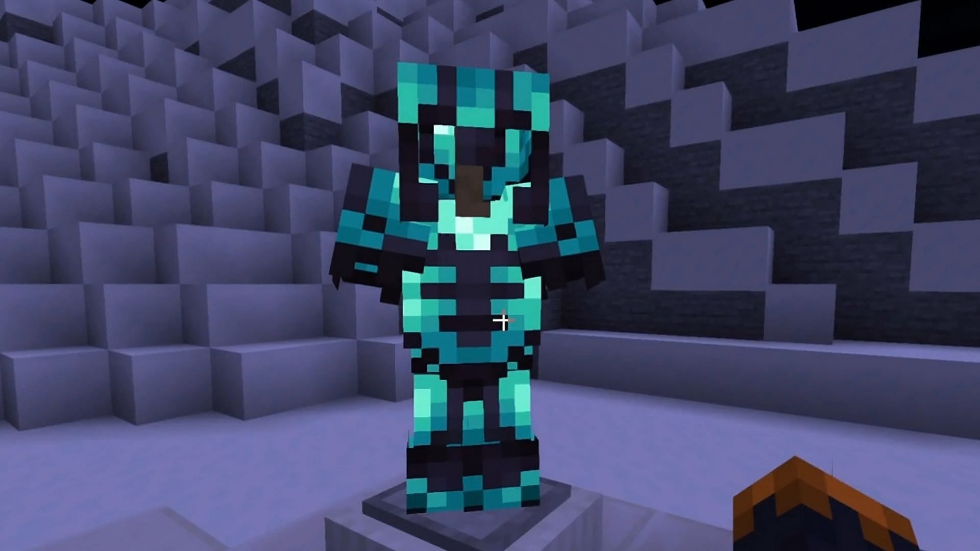Minecraft player creates glowing armor trims using data pack