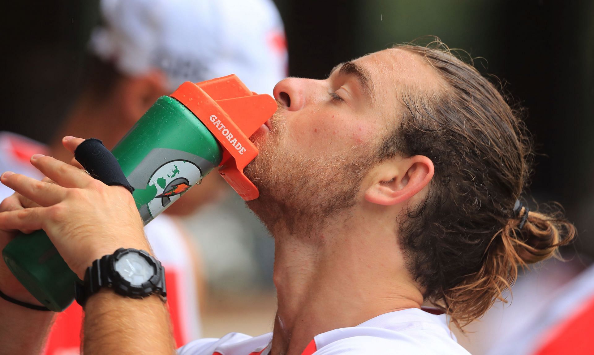 Commercial sports drinks (Image via Getty)