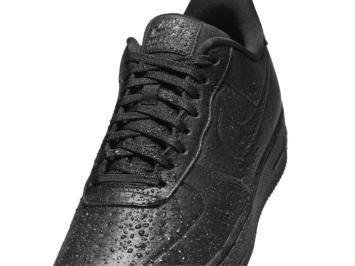 Here&#039;s a closer look at the waterproof tooling of the shoe (Image via Nike)