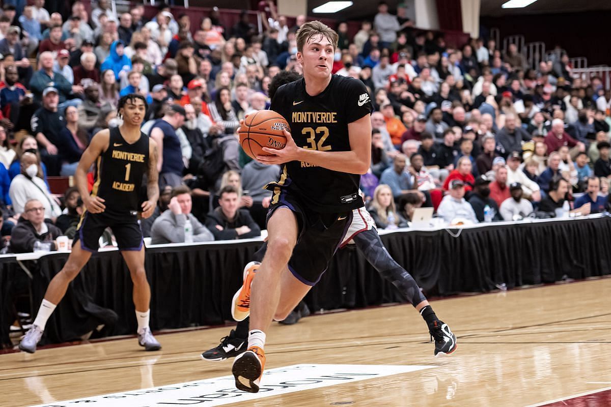 Cooper Flagg during a Montverde game