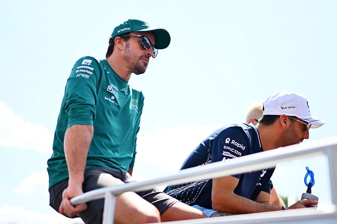 "Fernando Alonso is slightly clutching at straws" - F1 journalist dismisses Aston Martin driver's speculation over the car's loss of performance