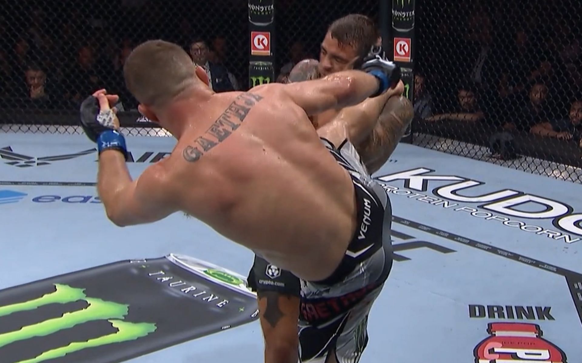 Justin Gaethje knocked out Dustin Poirier at UFC 291 [Image credits: @ConOfCombat on Twitter]