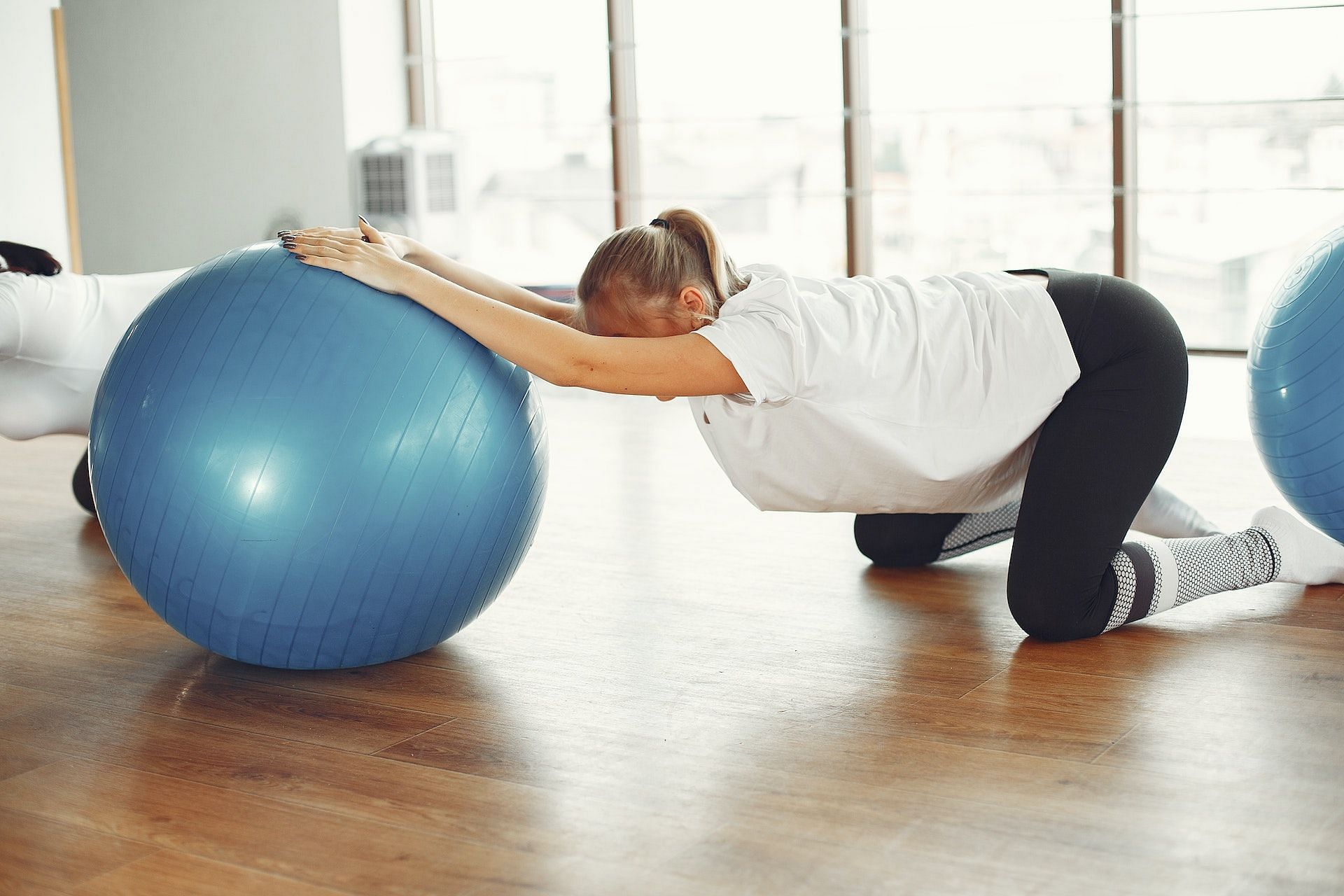 Forward leaning exercise is among the best exercises to induce labor. (Photo via Pexels/Gustavo Fring)