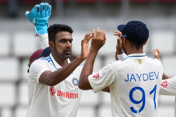 "This is called digging your own grave" - Aakash Chopra on the pitch prepared by West Indies for the 1st Test vs India