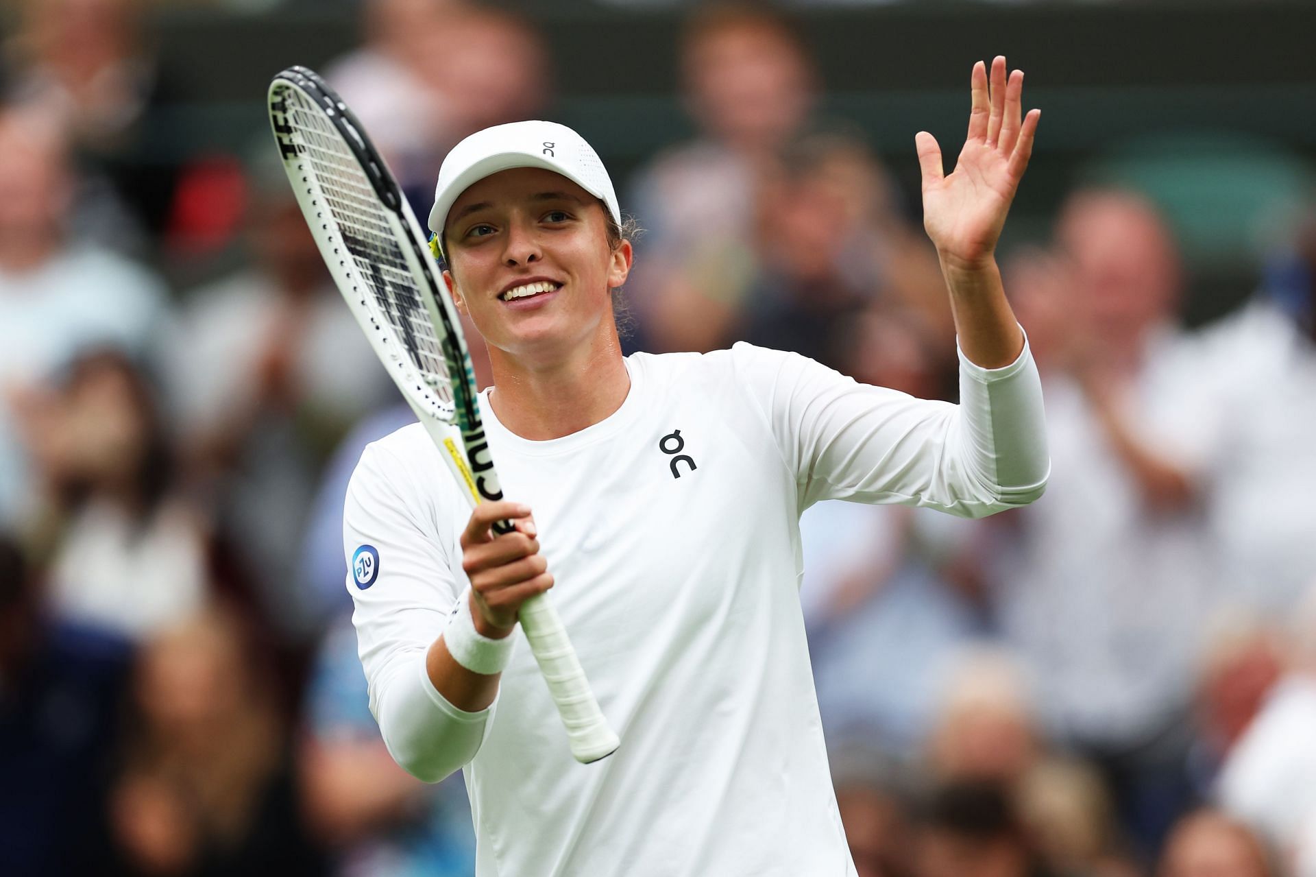 Iga Swiatek advances to Wimbledon 2023 QF