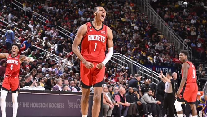 Watch - Jabari Smith Jr. hits a stunning game-winner for the Houston Rockets with less than a second on the clock