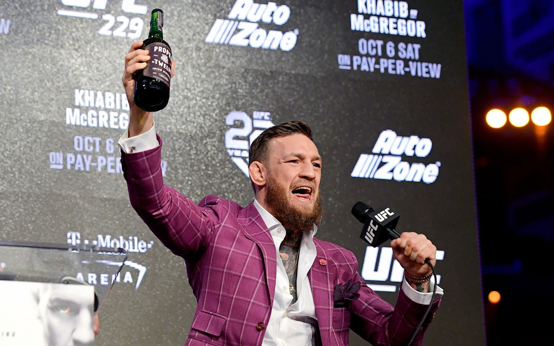 Conor McGregor. [via Getty Images]